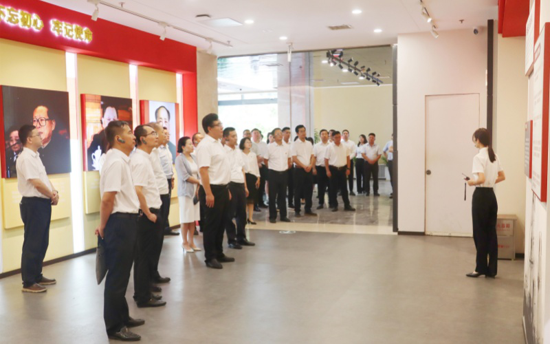 咸阳威廉希尔williamhill官方网站集团赴西安市警示教育基地 开展警示教育活动