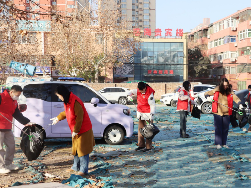 咸阳威廉希尔williamhill官方网站集团开展志愿服务活动 助力全国文明城市建设